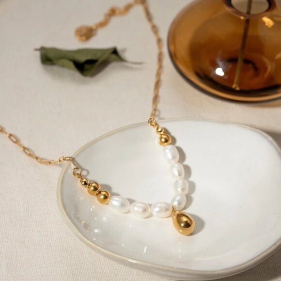 18K Gold Plated White Pearl Gold Bead Necklace - Picture 1 of 8